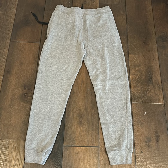 Joggers - Picture 5 of 6